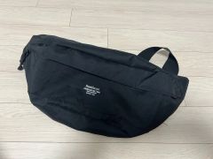 everyone compact waistbag (ショッパー／ステッカー付） - メルカリ