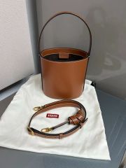STAUD(スタウド) ブラウン円筒形レザーハンドバッグ バケツバッグ 大屋