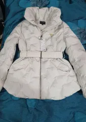 GUESSショートグースダウンのサムネイル