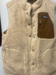 【美品】Patagonia リバーシブルボアダウンベスト 極美品】即完売品 Patagonia リバーシブル ボアダウンベストM - メルカリ