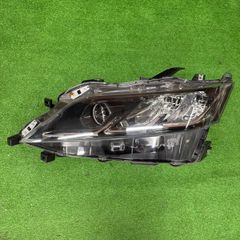 トヨタ プレミオ NZT260 ZRT260 ZRT261 ZRT265 純正 右側 テールランプ