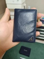PRADA ネイビー 折り財布 サフィアーノレザー バイカラー - メルカリ