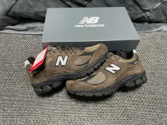 New Balance 2002RAB ブラウン 25.5cmのサムネイル