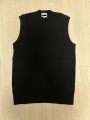 COS カシミア ベスト ブラックのサムネイル
