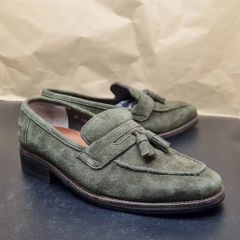 CARMINA カーキグリーン スエード ローファー - メルカリ