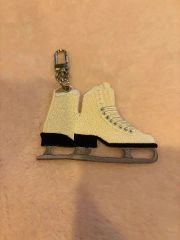 coach(コーチ)アイススケート靴キーホルダー ホワイト - メルカリ