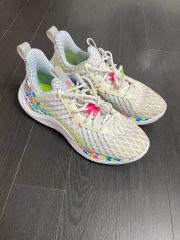 UNDER ARMOUR カリー 25cm 蛍光グリーン - メルカリ