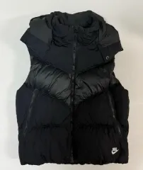 ナイキ メンズ ダウン ベスト 中古 NIKEのサムネイル