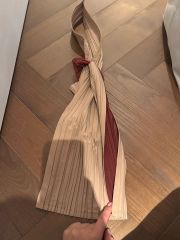 美品✨PLEATS PLEASE 総柄 プリーツ パンツ スリット ピンク 4 - メルカリ