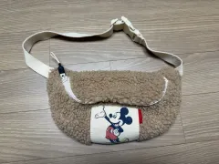ZARA ザラ キッズ ミッキーマウス ボア ヒップバッグのサムネイル