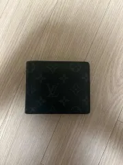 ルイヴィトン ミュルティプリ ウォレット モノグラム エクリプス
