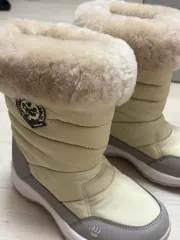 ベアパウ ダウンブーツ 出品