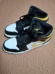250 NIKE ジョーダン1 ミッド スニーカー スポーツシューズ 1181