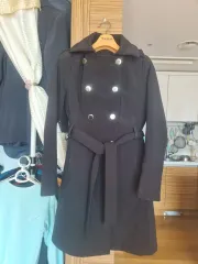 GUESS（ゲス） ブラック カラーのコートのサムネイル