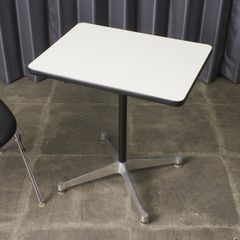 □希少品□ herman miller ハーマンミラー社製 キャスターテーブル