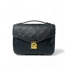 日本未入荷限定品Louis Vuitton スタッズ ショルダーバッグ ブラック 
