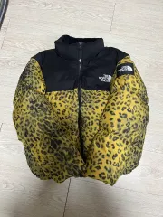 THE NORTH FACE ザノースフェイス イェロー 黄色 レオ レオパード ヒョウ柄 レオパード ダウンのサムネイル