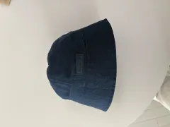 新コンディション / JACQUEMUS ジャックムス ネイビー バケットハットのサムネイル