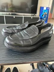 極美品】YOWE Black 牛革 厚底ローファー Vibramソール 黒 - メルカリ