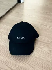 A.P.C. アーペーセー 帽子のサムネイル