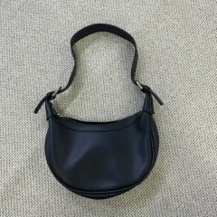 実寸確認 Bcrit ブラック HOBO BAG 0421Dのサムネイル