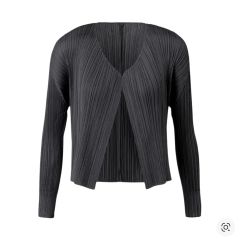 プリーツプリーズ　SPIN トップス アイテムのご紹介「SPIN」 – isseymiyake.com