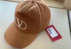 ヴァレンティノ キャップ 新品