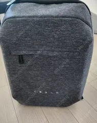 テスラ スモールバックパックのサムネイル