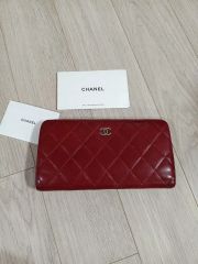 CHANEL レザー製のキルティングデザイン キャビアスキンレッドの長財布