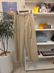 新品❗️Chacott 空（KUU）ニーレングスパンツ 花柄 - メルカリ