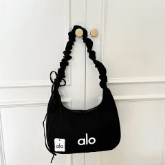 alo クロスボディバケットショルダーバッグ ALO Yoga - メルカリ