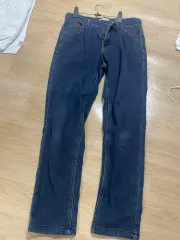 デニムパンツ