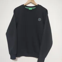 新感触 生地の쫀득 부드러움 BENETTON ブラック スウェット Tシャツ Lのサムネイル