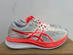 アシックス マジックスピード ランニングシューズ 265