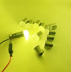 綺麗なレモンイエロー デコトラ屋 高輝度 24V専用 BA15S S25 LEDバルブ G18 シングル 平行ピン サイドマーカー バスマーカー ナマズ デコトラ レトロ トラック 10個SET Bタイプ UD クオン アトラス コンドル ビックサム