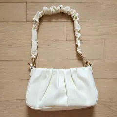 バイン ド ボス バニー リングル ショルダー バッグ