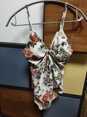Treat ürse トリートユアセルフ 花柄ワンピース水着 - メルカリ