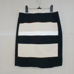 DKNY バイカラーストライプ スカートのサムネイル