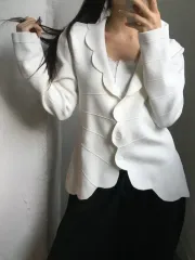 Emporio ARMANI エンポリオ アルマーニ 白 パータン カーディガンのサムネイル