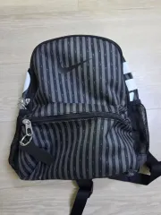ナイキ ストライプ バックパック バッグ 新品
