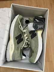 ニューバランス 990v3 ジョウンド オリーブ 270のサムネイル