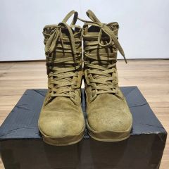 ZARA DESIGNS カーキ ミリタリーブーツ - メルカリ