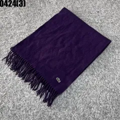ラコステ マフラー 首元のサムネイル