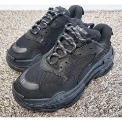 新品未使用 難あり BALENCIAGA トリプルS 42 - メルカリ