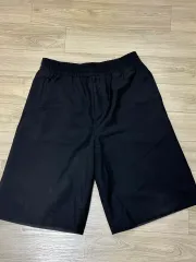 アクネストゥディオズ 黒 ハーフパンツ 32-34のサムネイル