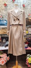 美品◎sacai ショートトレンチコート ベージュ シルク ケープデザイン