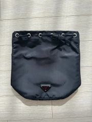 超美品】PRADA テスート ポーチ 1NE027 ナイロン ブラック×レッド