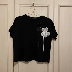 Z TRUBE 半袖 花柄 ビジュー 立体 Ｔシャツ お呼ばれ デート オフィスカジュアル フォーマル かわいい 上品 可愛い　黒 ブラック BLACK　ホワイト  白　F フリーサイズ