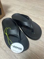 oofos plus 27cm ブラック - メルカリ