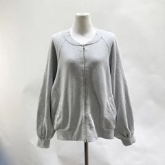 MONO-MART ジップアップナイロンジャケット 齋藤飛鳥 着用モデル